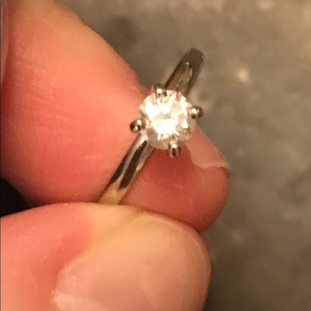 Solitaire diamond ring - Picture 6 of 6